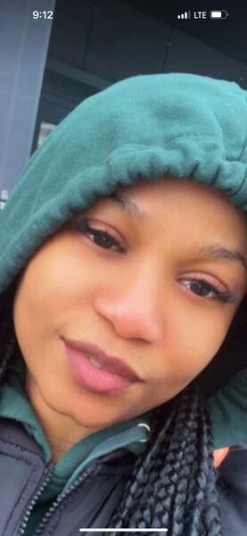  -,   Ella, 28 ,   ,   
