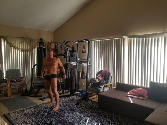  North Hollywood,   , 55 ,  