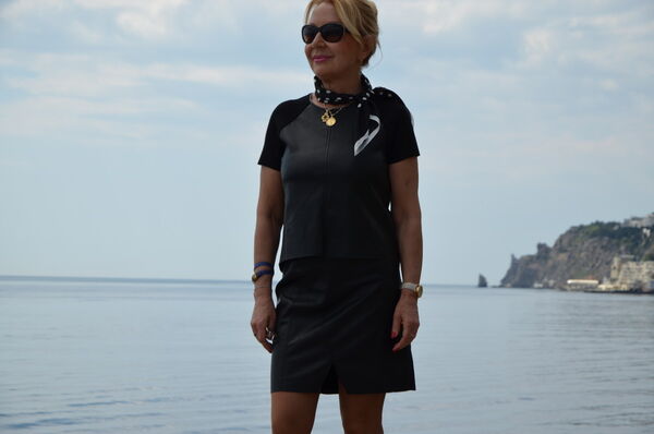  ,   Eva, 56 ,   