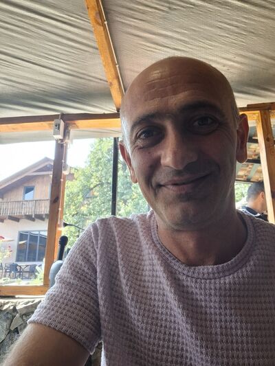  ,   Gagik, 47 ,   ,   