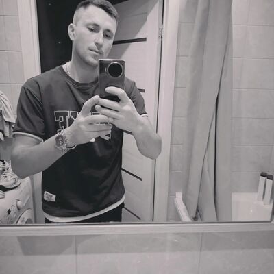  ,   Maxim, 31 ,   ,   