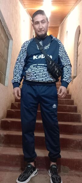  ,   Djoni, 33 ,   ,   