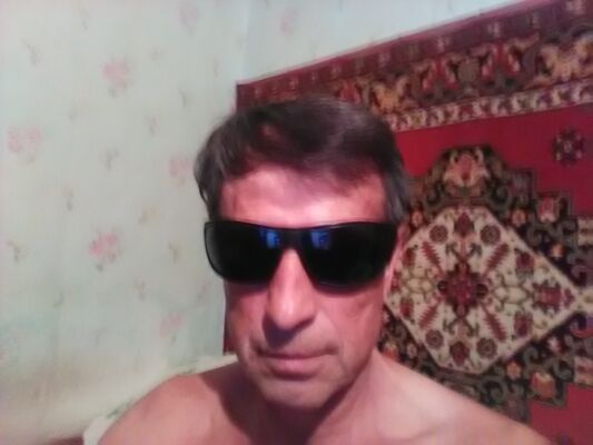  ,   Sergei, 59 ,   c 