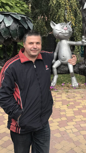  ,   Vlad, 43 ,   