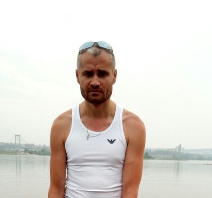  ,   Maks, 43 ,   ,   , c , 
