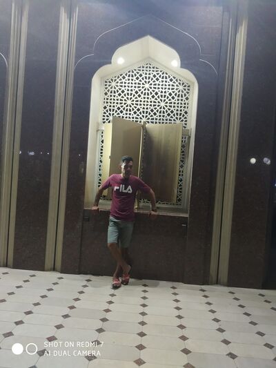  ,   Farrux, 35 ,   ,   , c 