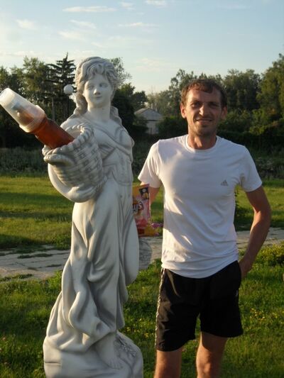  ,   Alex, 47 ,   