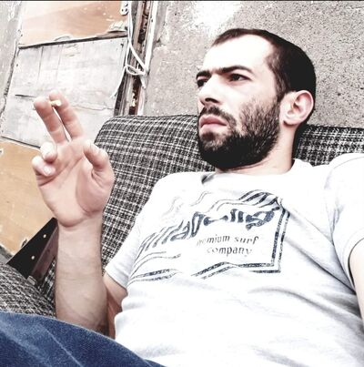  ,   Artur, 34 ,   ,   
