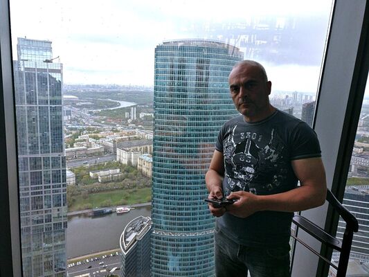  ,   Leon, 50 ,   ,   
