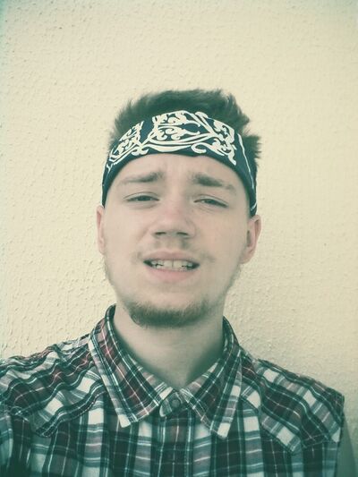  ,   Maks, 32 ,   