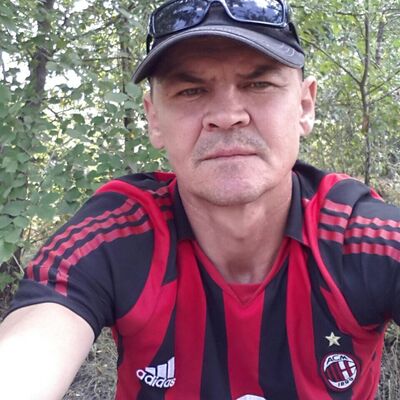  ,   Alexey, 46 ,   c 