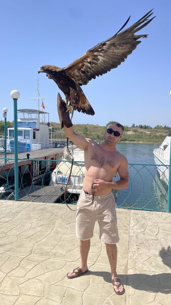  ,   Danik, 37 ,   ,   , c 