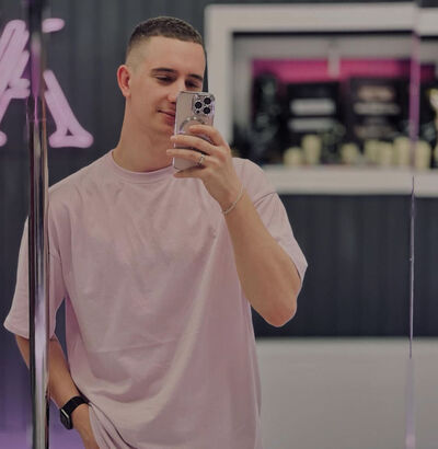  ,   Alex, 22 ,   ,   