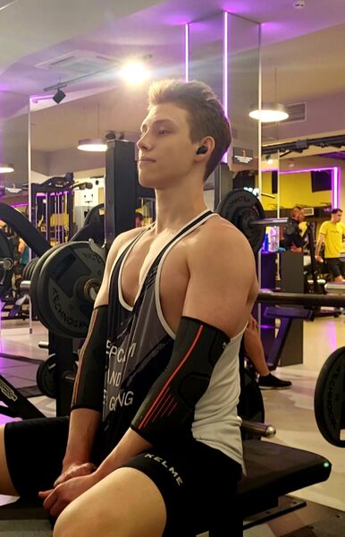  ,   Egor, 20 ,   ,   