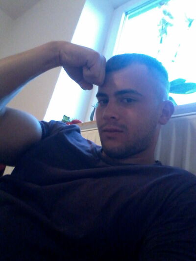  Rosengarten,   Vladimir, 28 ,   ,   , c 