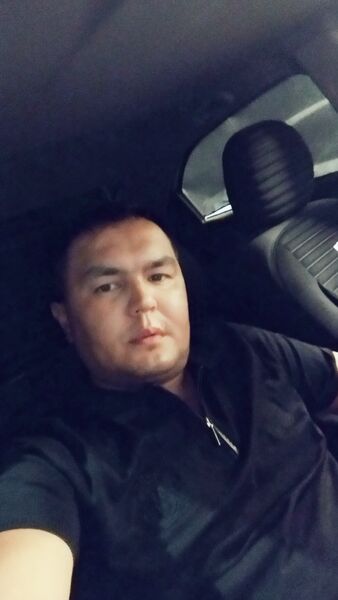  ,   Artur, 31 ,   ,   