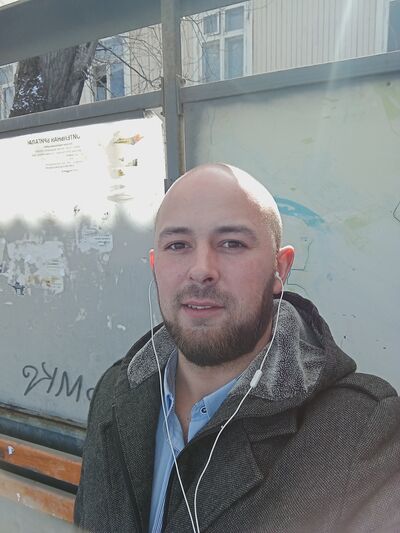  ,   Mikhail, 32 ,   ,   , c , 