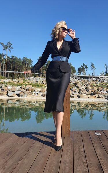  ,   Eva, 45 ,   c 