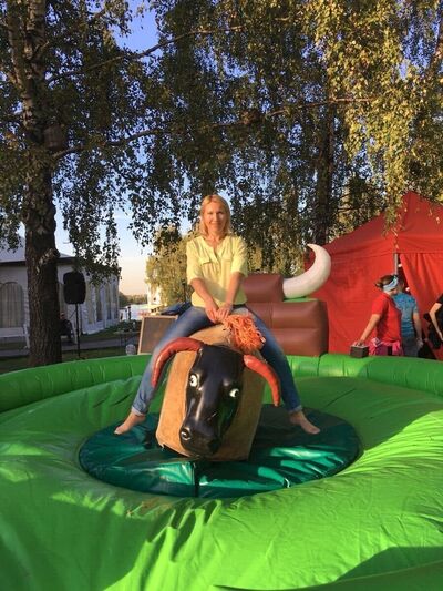 ,   Anna, 43 ,  