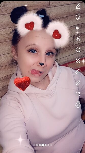  ,   Anastasia, 34 ,   