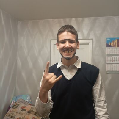  ,   Vlad, 19 ,   ,   
