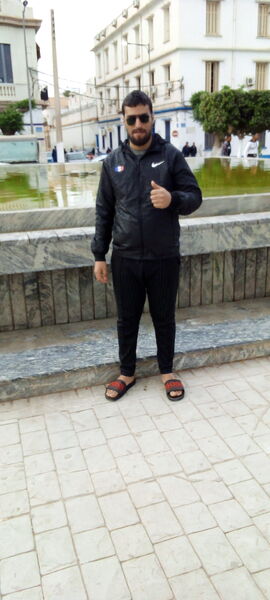  ,   Touhami akra, 28 ,   ,   