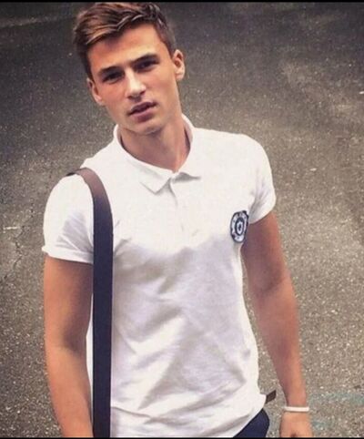  ,   Alex, 24 ,   ,   , c , 