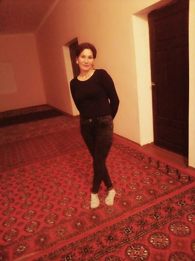  -,   Aynura, 37 ,   