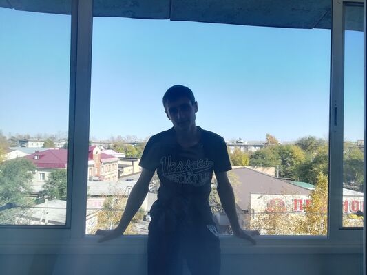  ,   Alex, 25 ,   