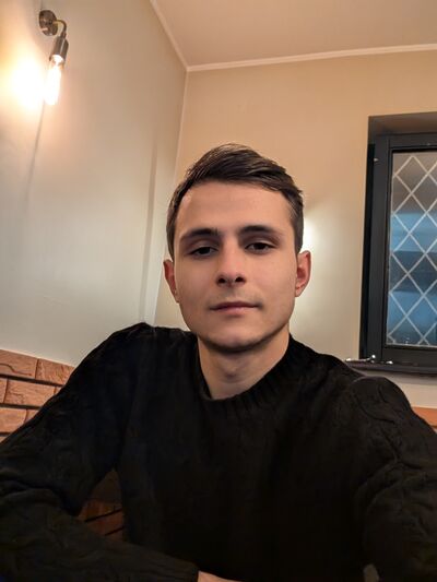  ,   Serge, 24 ,   ,   
