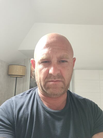  An Cabhan,   Viorel, 44 ,   c , 