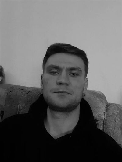   ,   Elvis, 28 ,   
