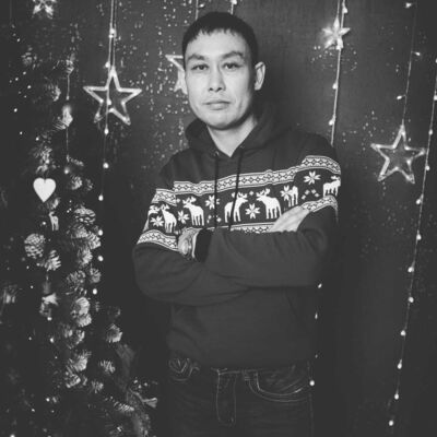  ,   Azat, 38 ,   ,   