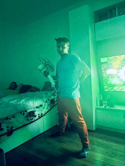  -,   Vladimir, 30 ,   ,   , c , 