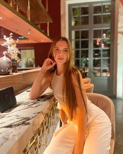  Frankfurt am Main,   , 30 ,     , c , 