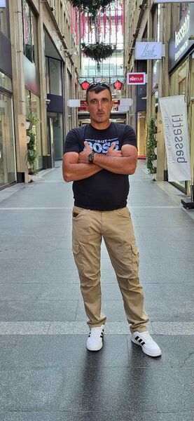  ,   Levani, 37 ,   ,   
