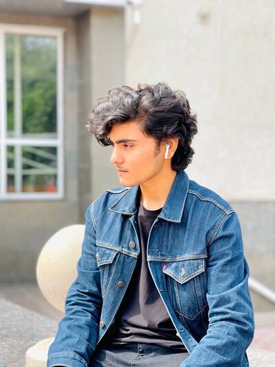  ,   Abbas, 25 ,   ,   