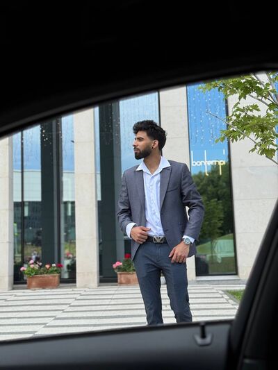  ,   Yassiel, 26 ,   ,   