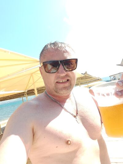  ,   Valentin, 45 ,   ,   