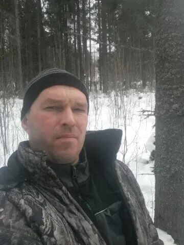  ,   Viktor, 40 ,   ,   