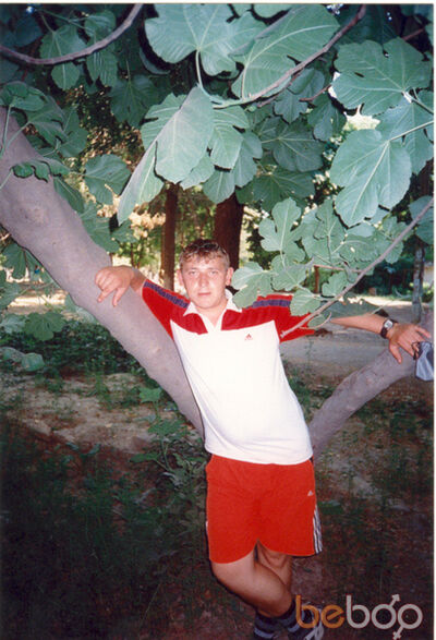  ,   Nik Sayfer, 41 ,   
