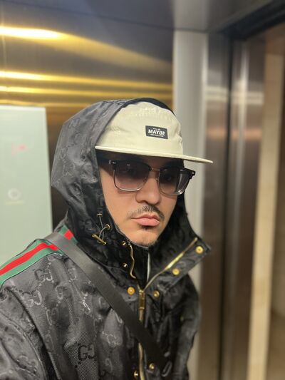  ,   Diyor, 33 ,   ,   