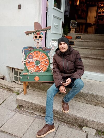  ,   Marat, 35 ,   ,   