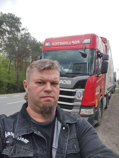  ,   Sergey, 51 ,   c 