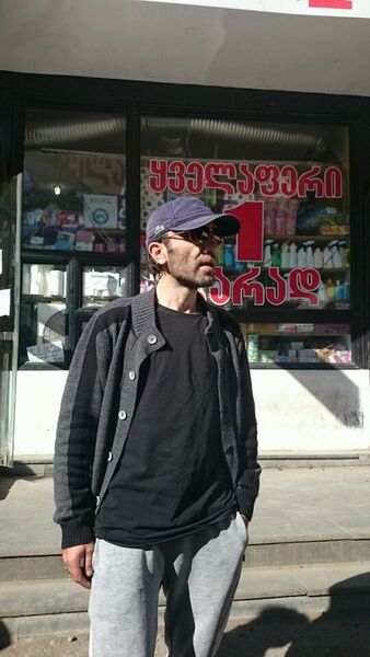  ,   Maxo, 48 ,   