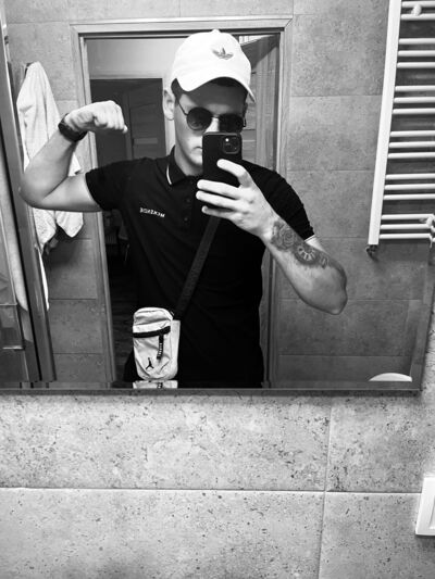  ,   Ivan, 24 ,   c 