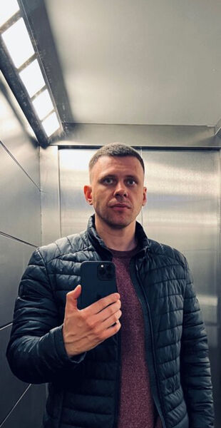  --,   , 37 ,  