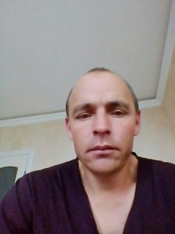  ,   Farrux, 39 ,   