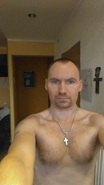  ,   Jevgen, 44 ,   ,   , c 