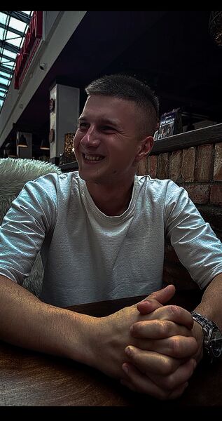  ,   Vitalii, 25 ,  
